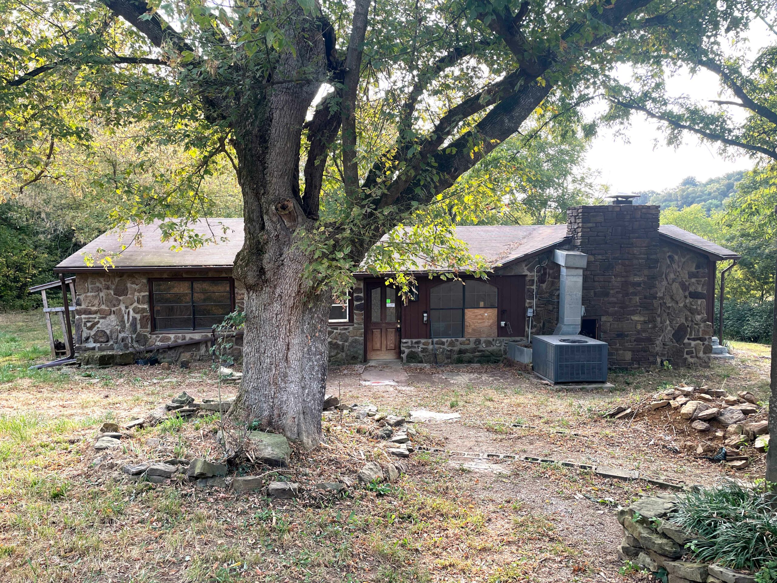 mini-farm for sale in Huntsville, AR. Listing agent Roxann Riedel, Brokered by Montgomery Whiteley Realty.